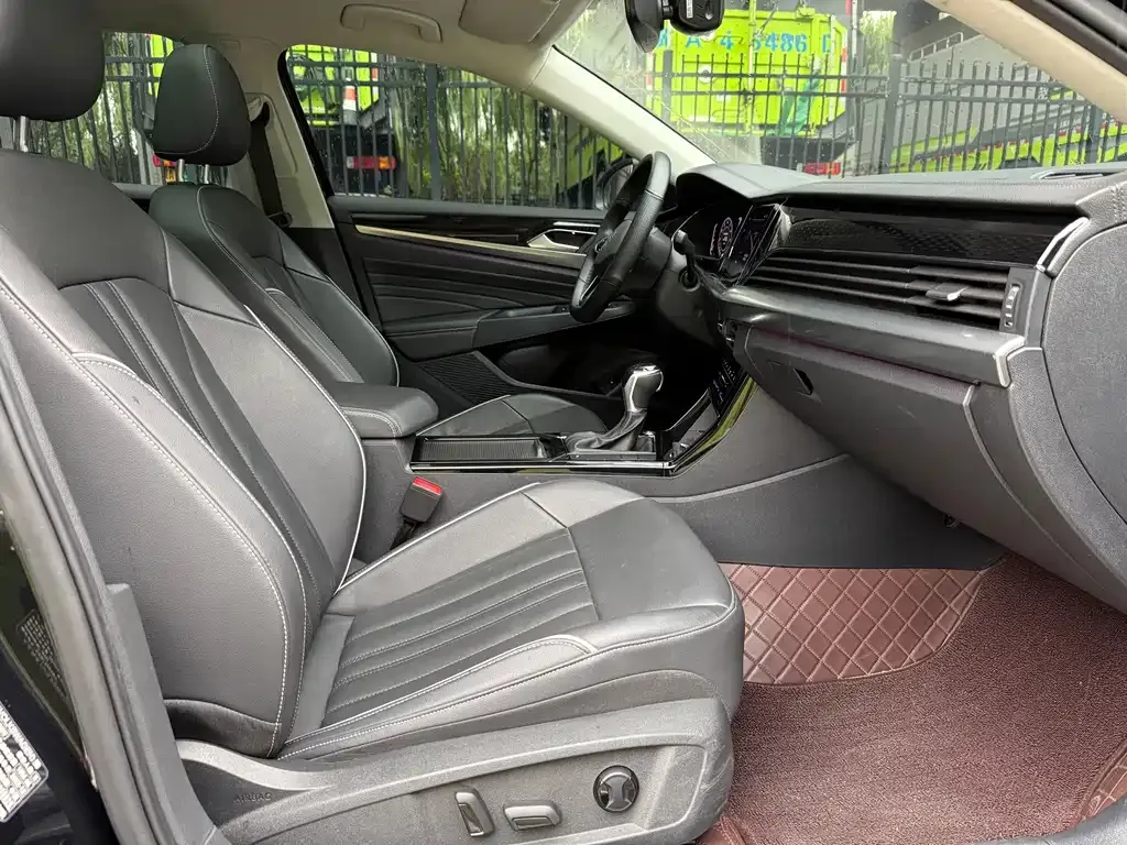 Volkswagen Passat — фото 5