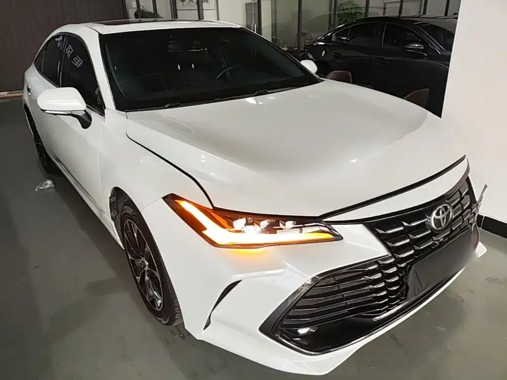 Toyota Avalon — фото 9