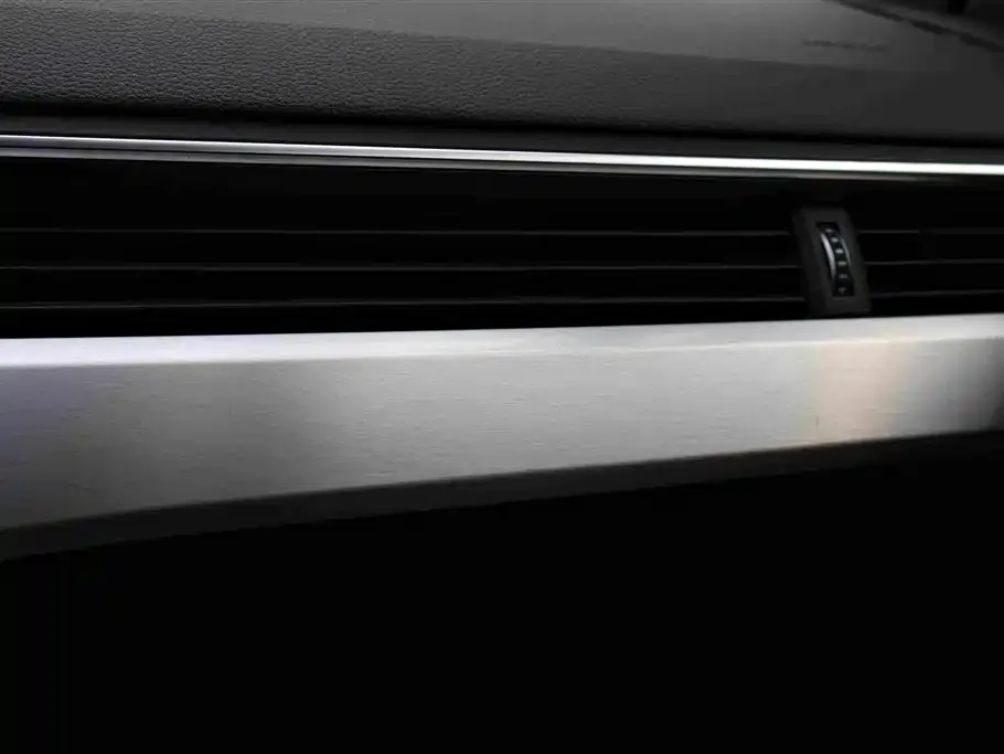 Audi A4L — фото 6