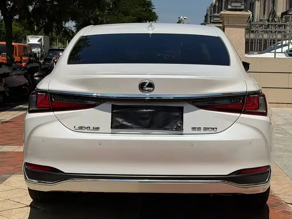 Lexus ES — фото 2