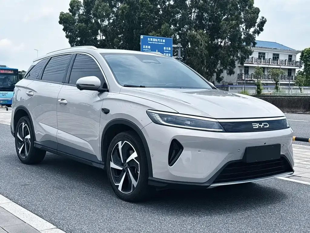 BYD Seal 05 DM-i — фото 7