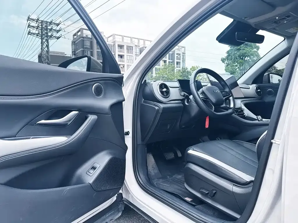 BYD Seal 05 DM-i — фото 3