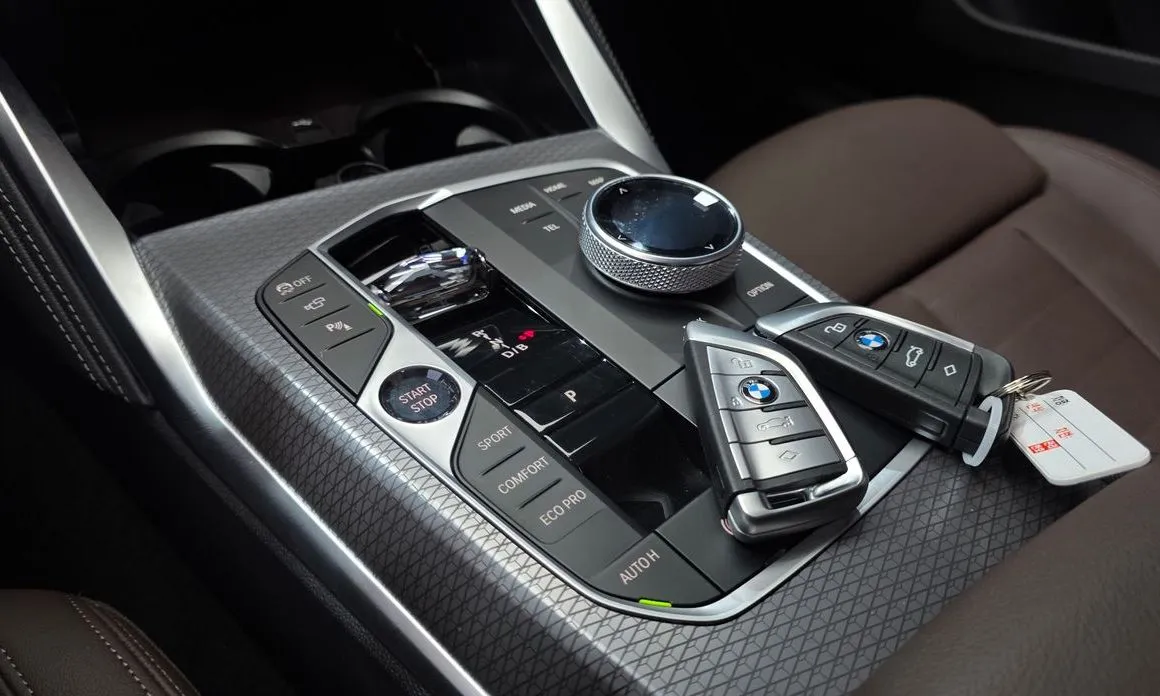 BMW i4 — фото 6