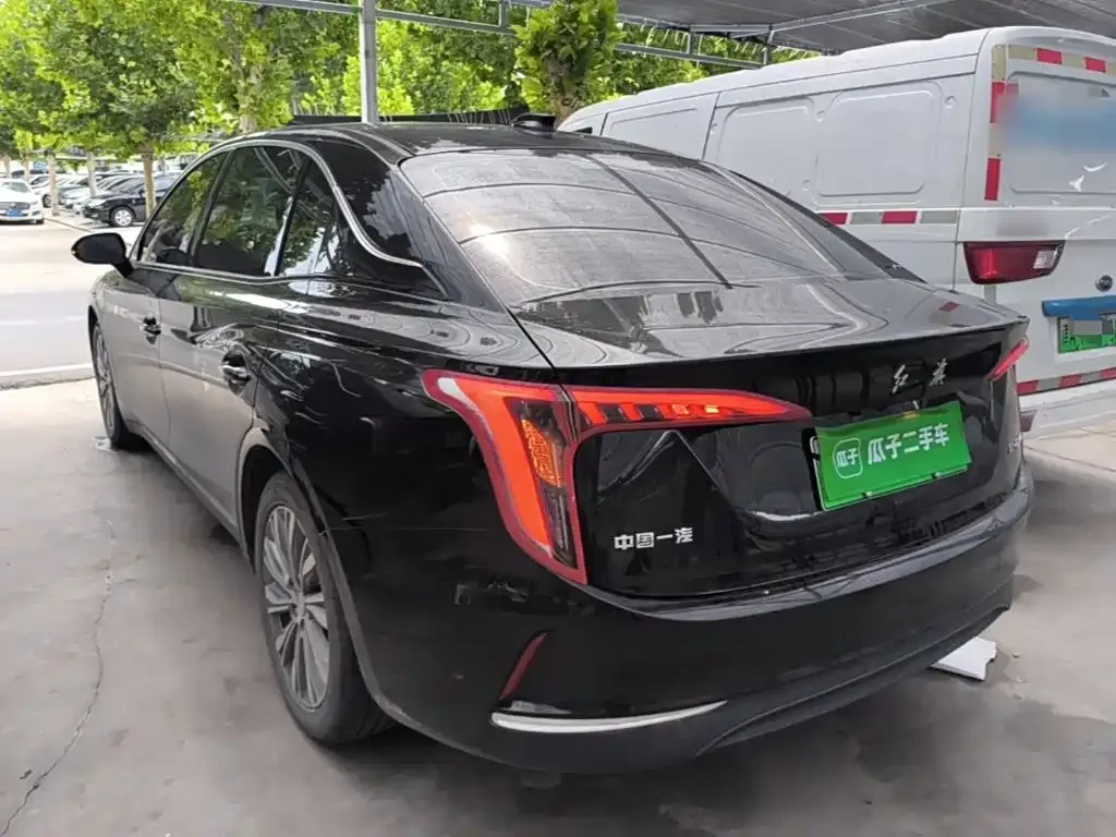 Hongqi E-QM5 — фото 4