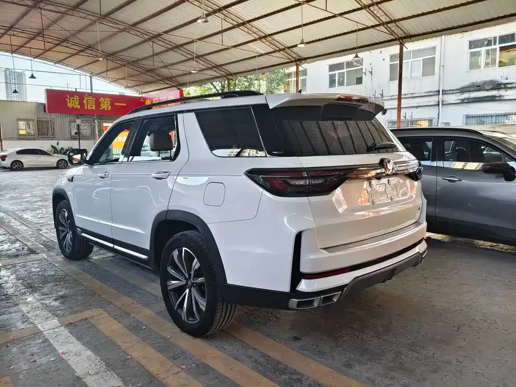 Changan CS95 — фото 10