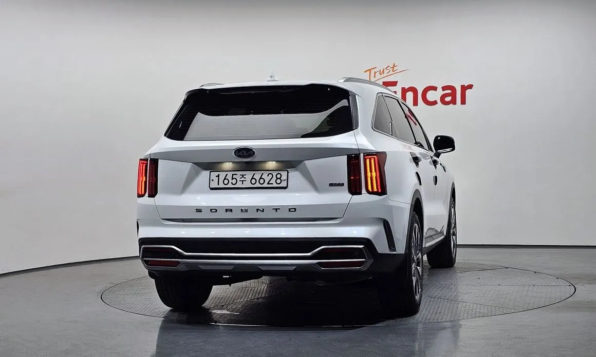 Kia Sorento — фото 5