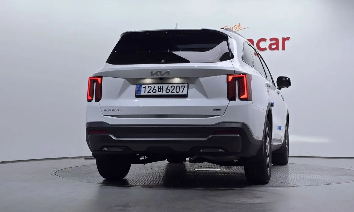 Kia Sorento — фото 6