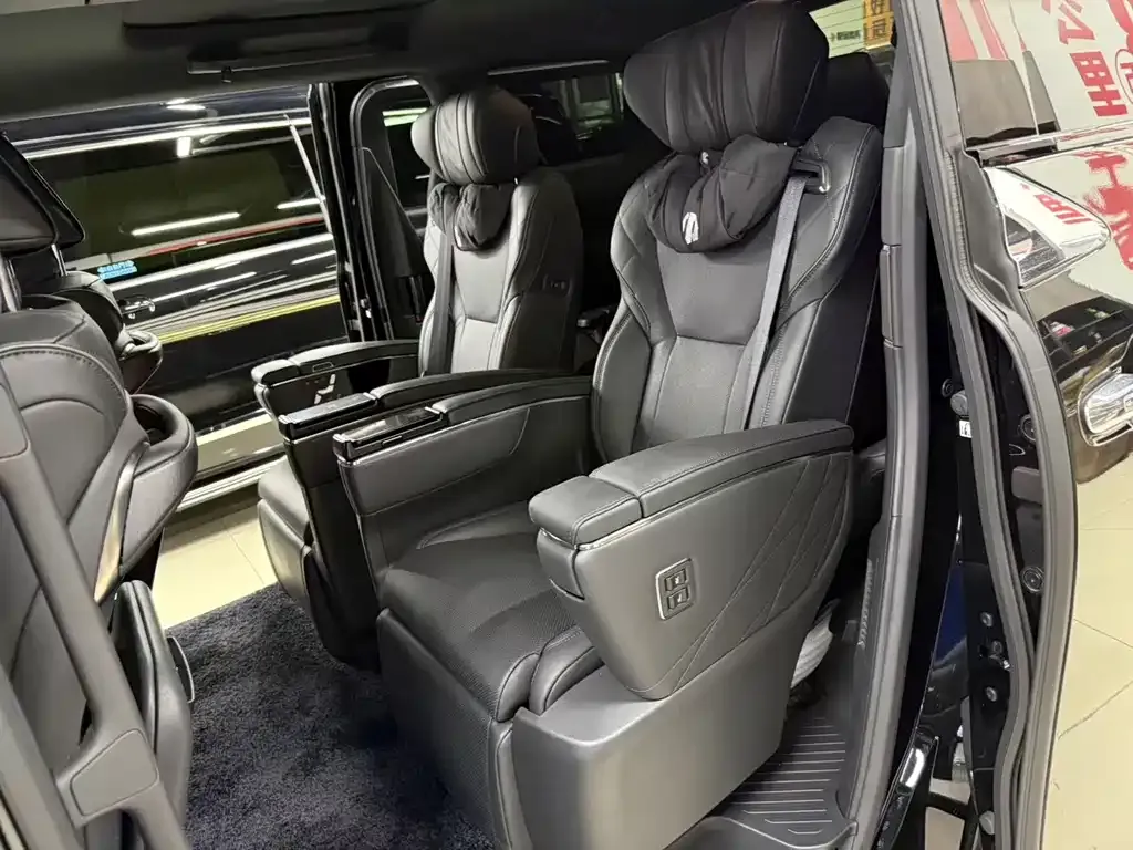 Toyota Alphard — фото 5