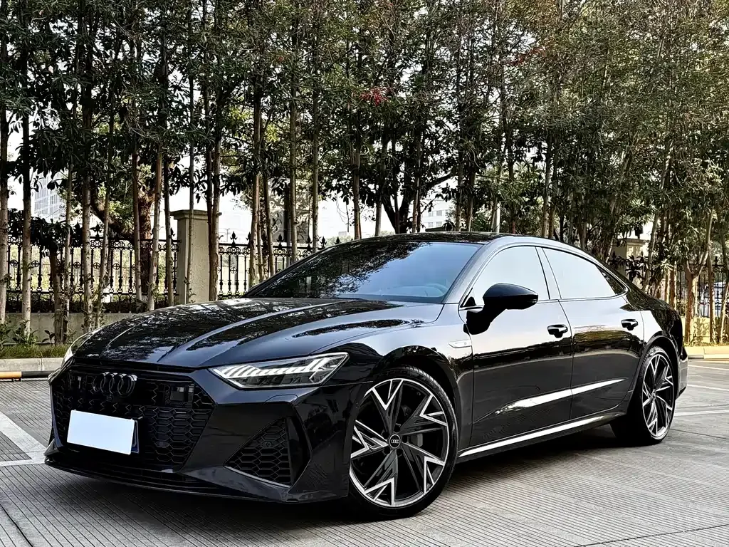 Audi A7L — фото 1