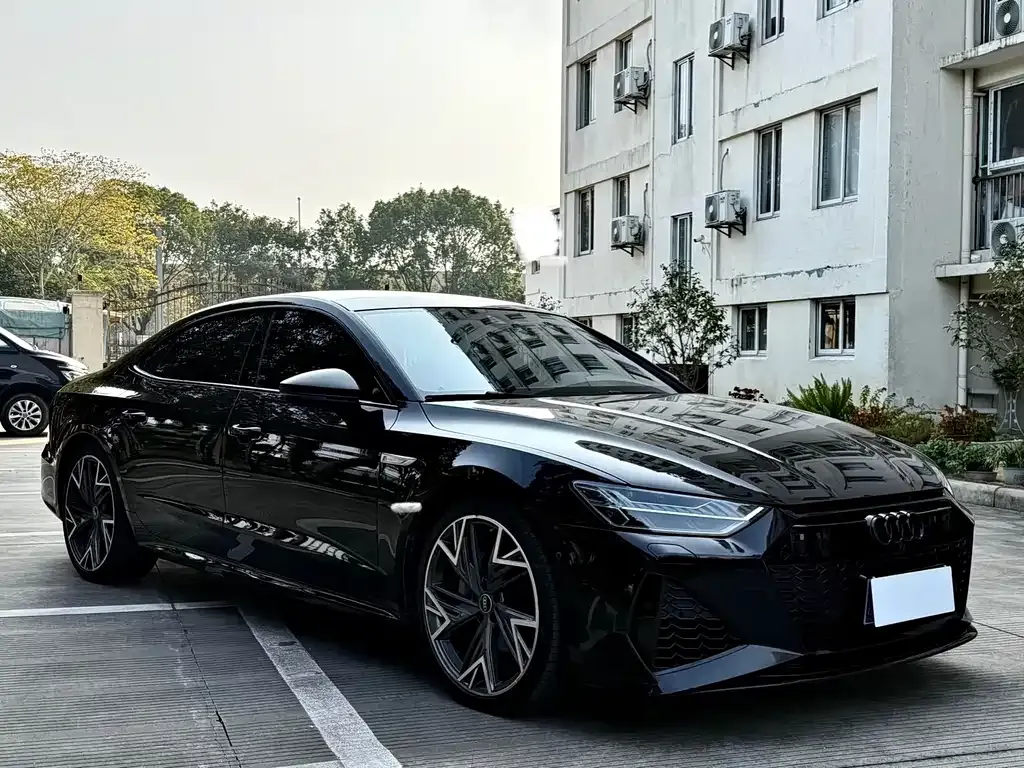 Audi A7L — фото 7