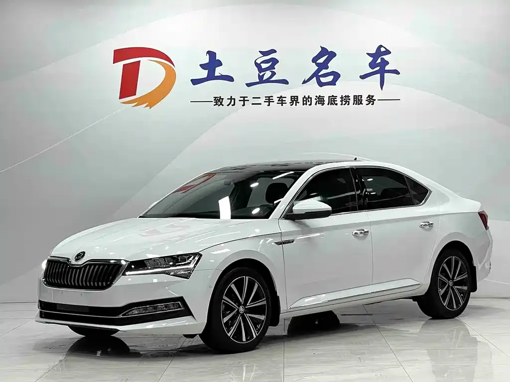 Skoda Superb — фото 1