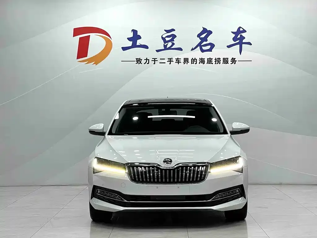 Skoda Superb — фото 3