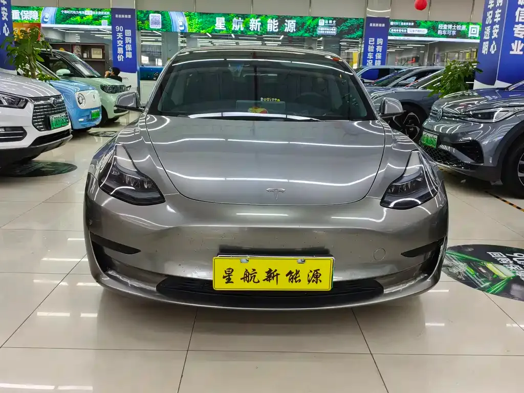 Tesla Model 3 — фото 5