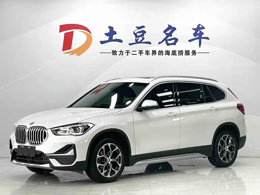 BMW X1 — фото 1