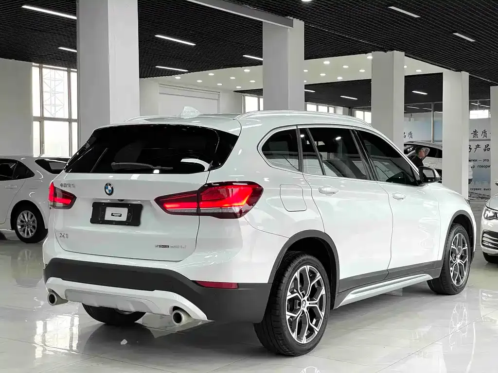 BMW X1 — фото 6