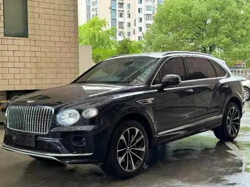 Bentley Bentayga — фото 1