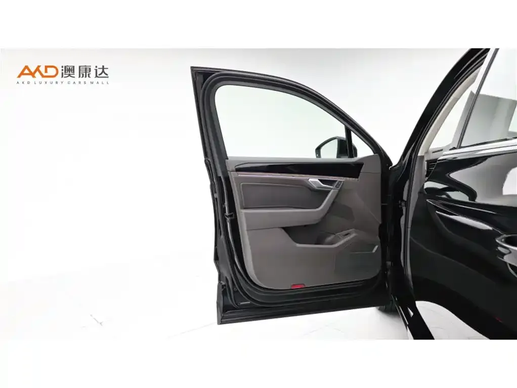 Volkswagen Touareg 2021 из CN, фото 6