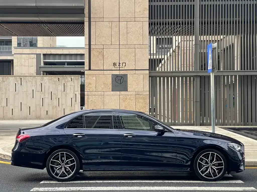 Mercedes-Benz E-Class (Import) — фото 10