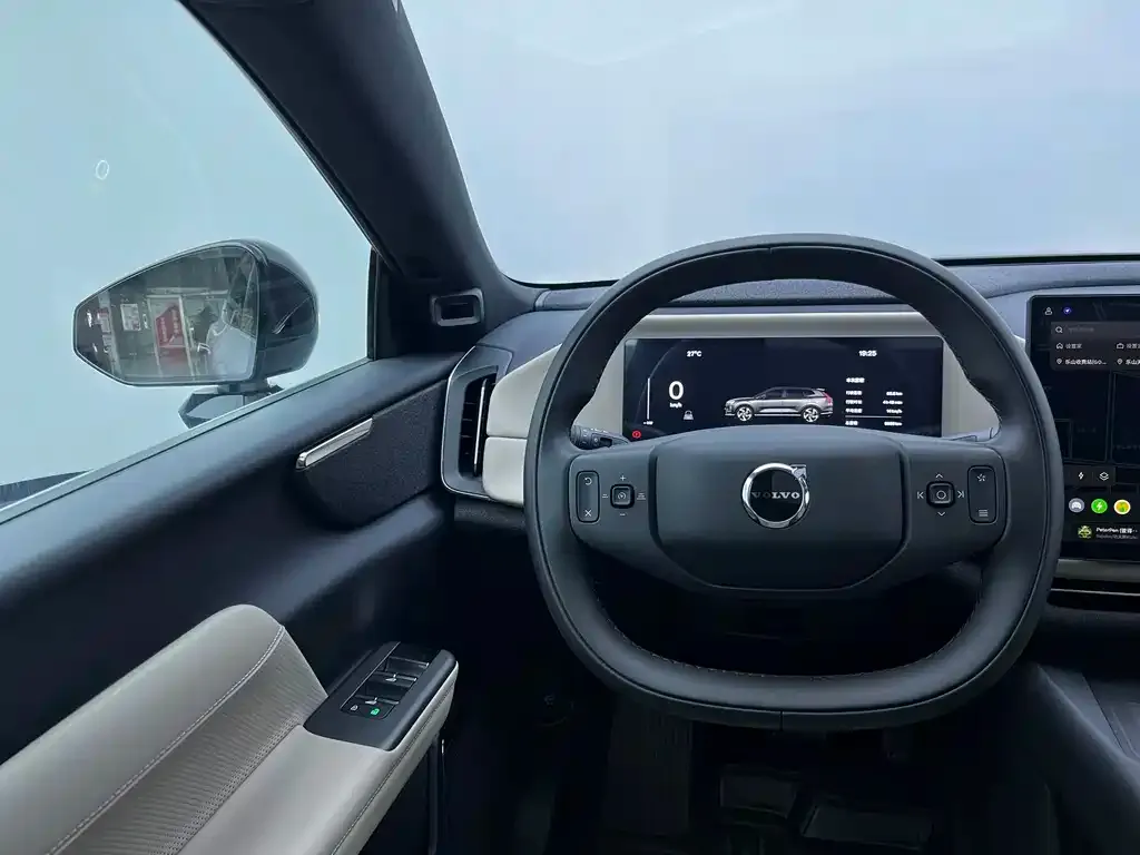 Volvo XC70 Plug-in Hybrid 2025 из CN, фото 5