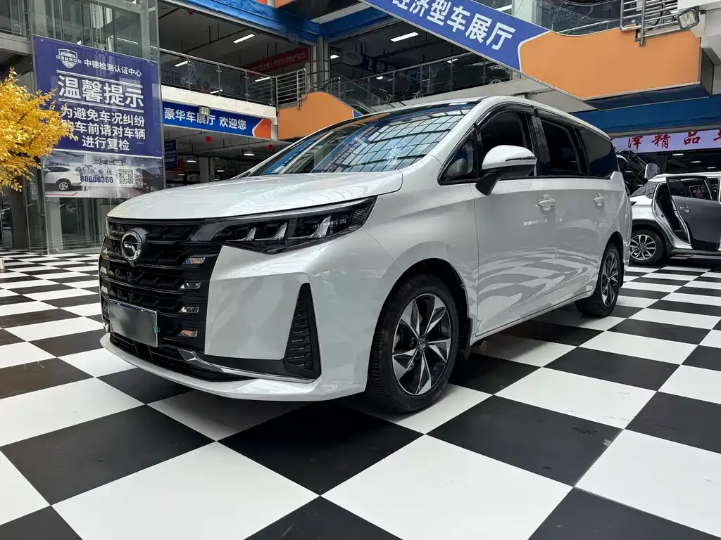 GAC Motor Trumpchi M6 — фото 1
