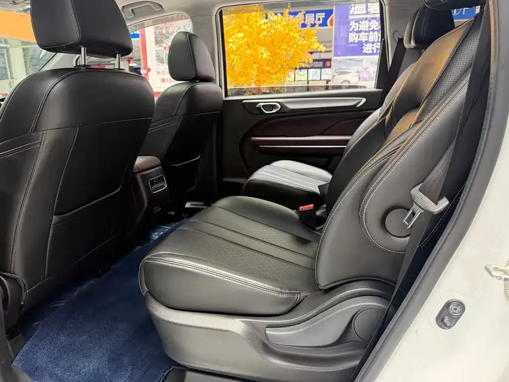 GAC Motor Trumpchi M6 — фото 6
