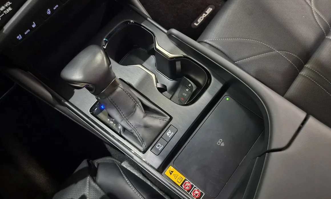 Lexus ES 2023 из KR, фото 7