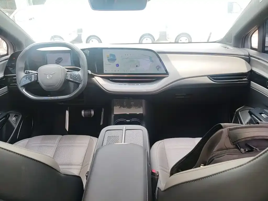 Hongqi EH7 2024 из CN, фото 2