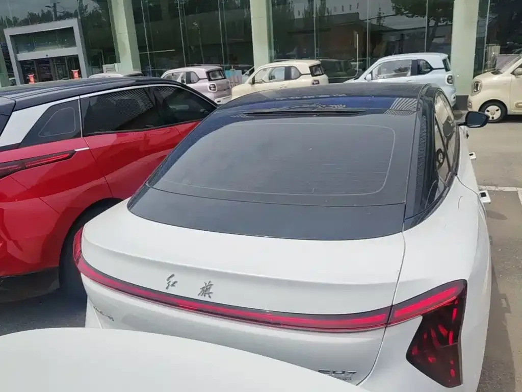 Hongqi EH7 2024 из CN, фото 6