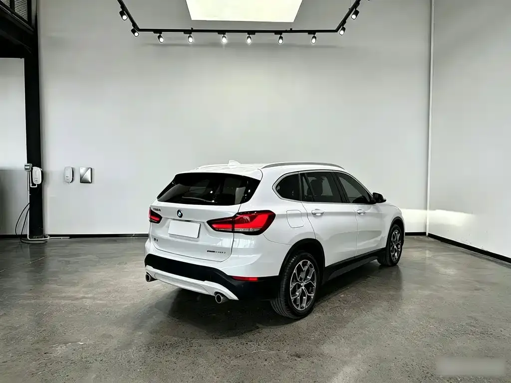 BMW X1 — фото 7