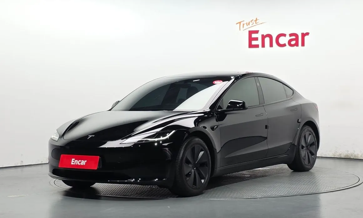 Tesla Model 3 — фото 1