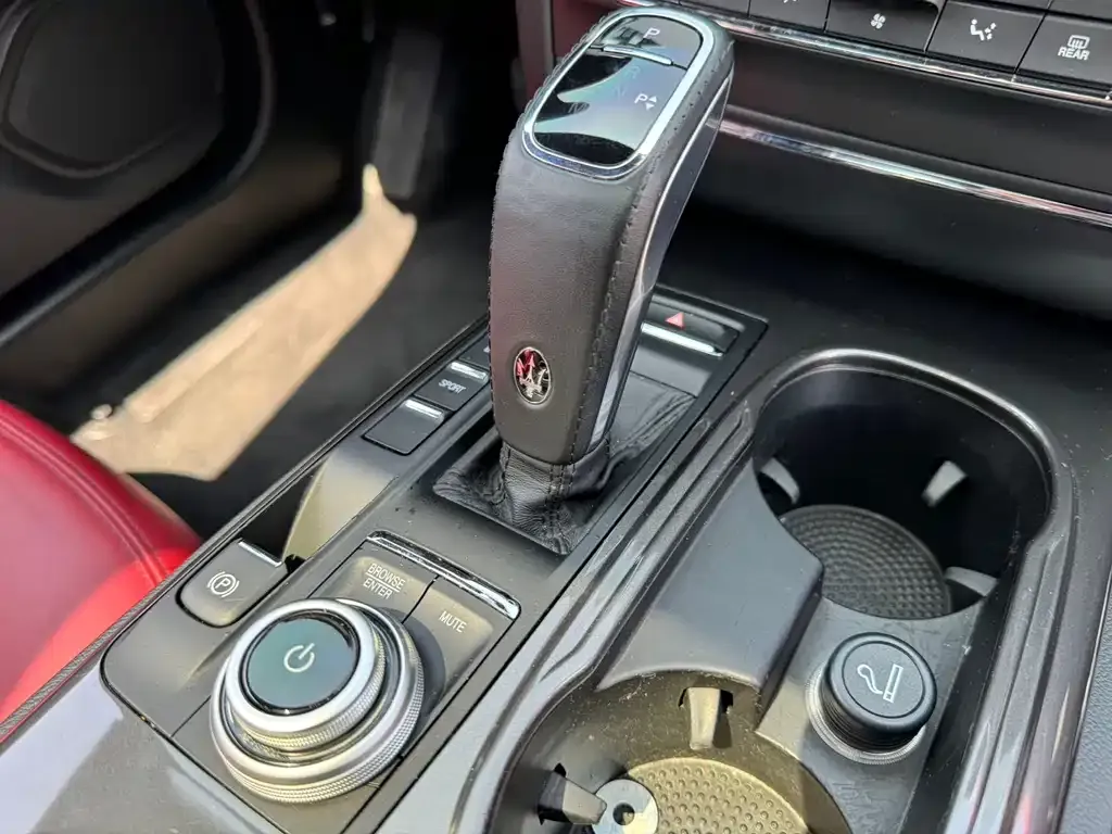 Maserati Ghibli — фото 9