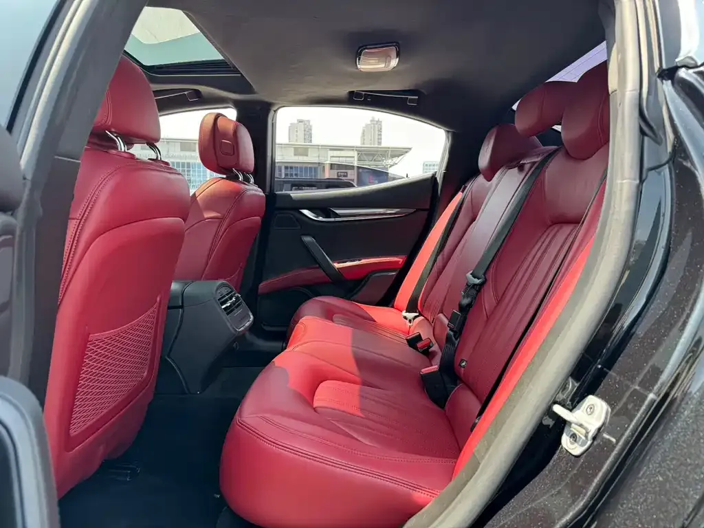 Maserati Ghibli — фото 8