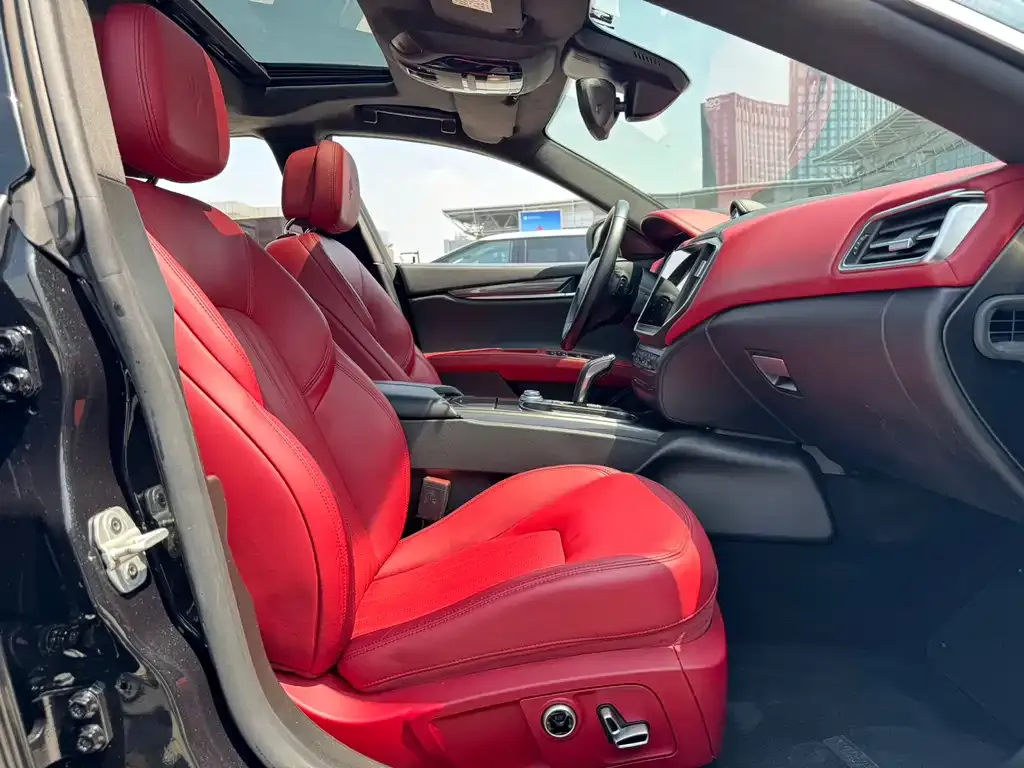 Maserati Ghibli — фото 10