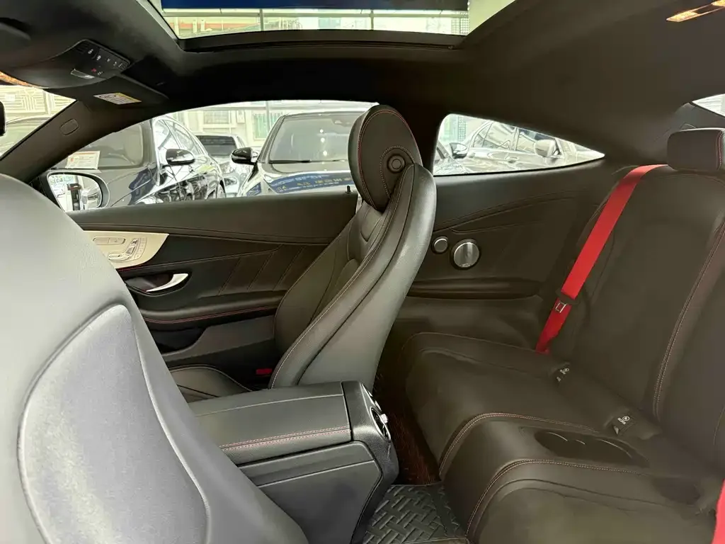 Mercedes-Benz C-Class AMG — фото 10