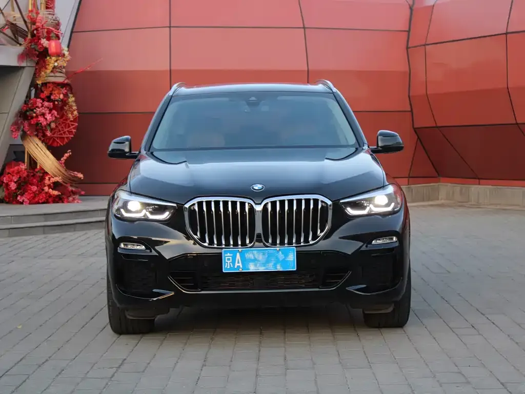 BMW X5 (Import) — фото 2
