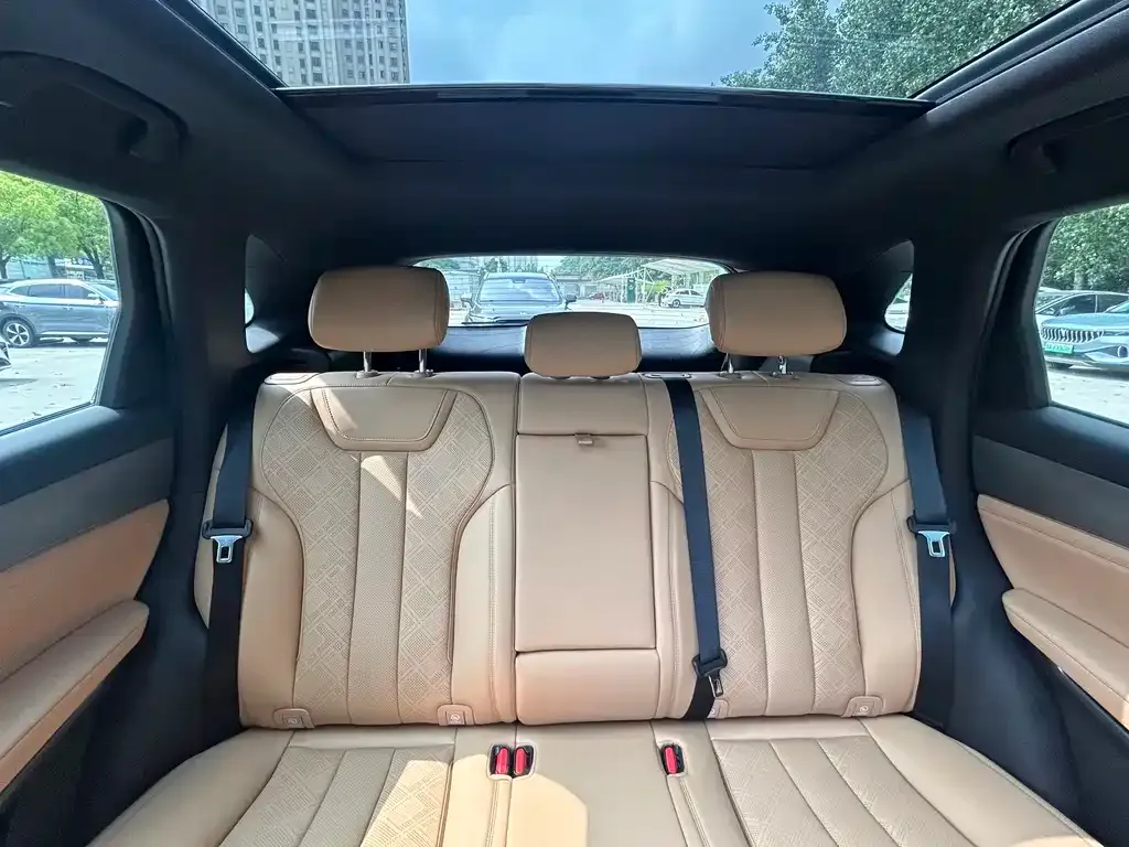 BYD L DM-i — фото 7