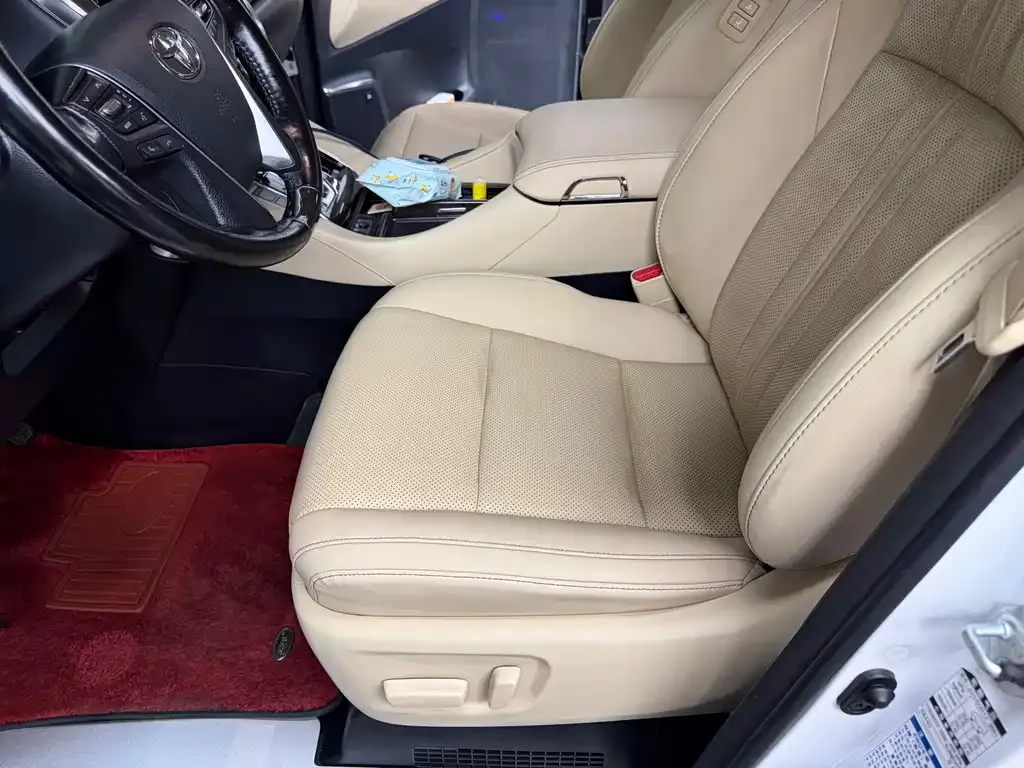 Toyota Vellfire — фото 4