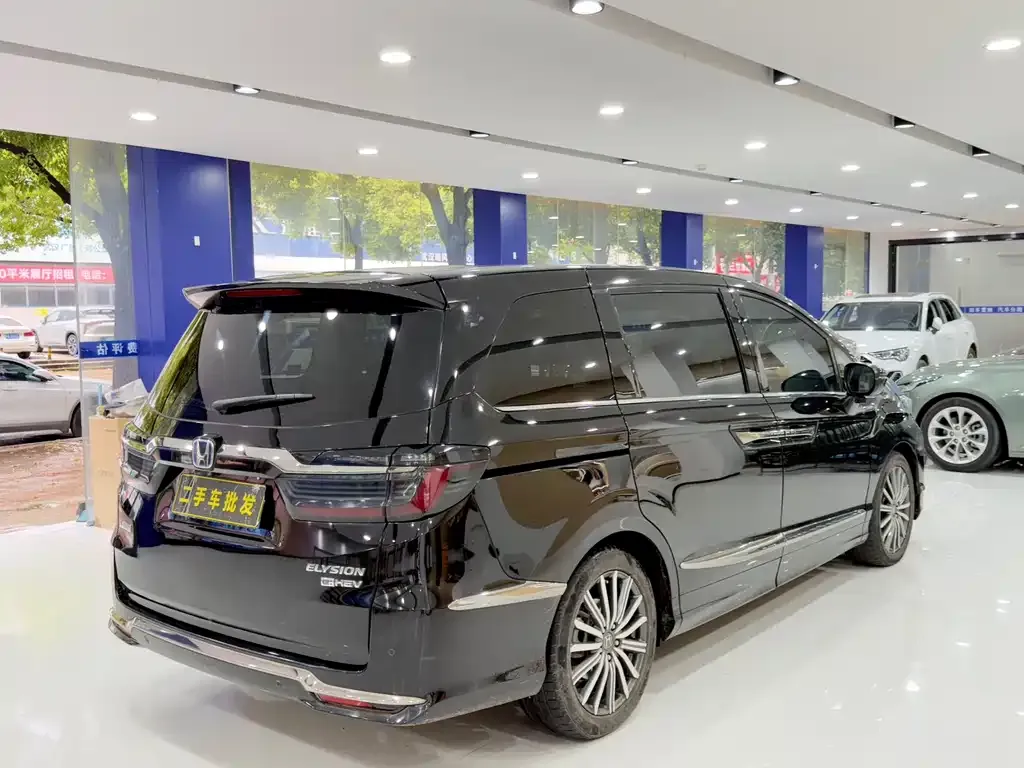 Honda Elysion 2022 из CN, фото 5