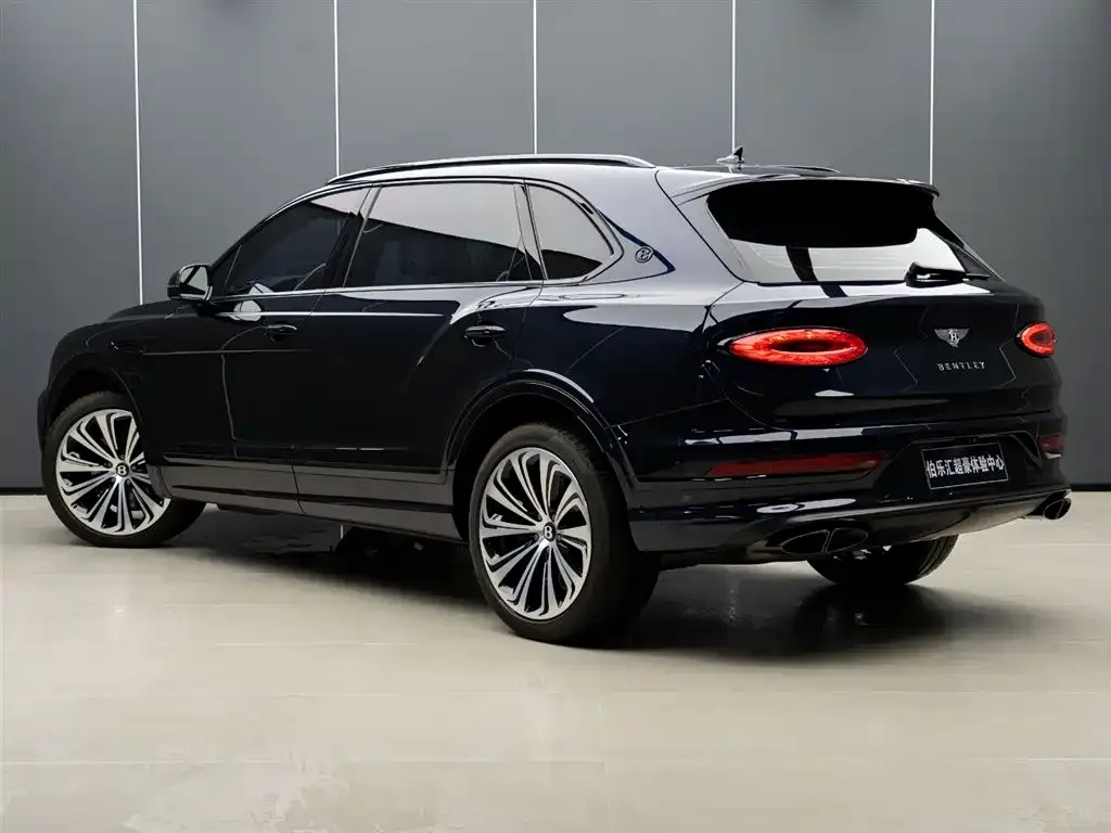 Bentley Bentayga — фото 4