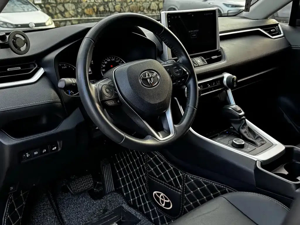 Toyota Wildlander — фото 4