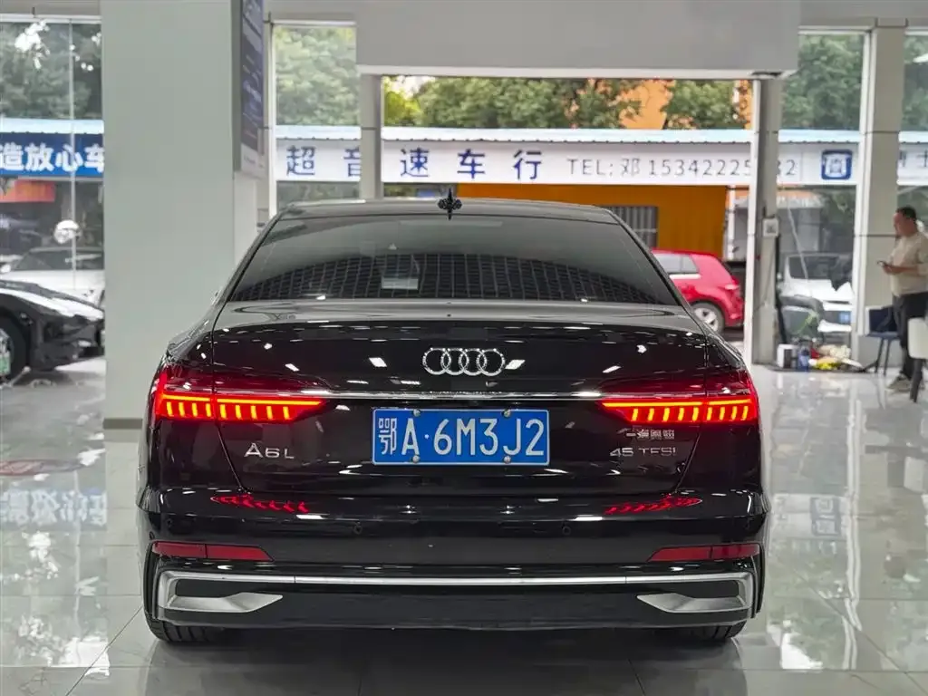 Audi A6L — фото 7