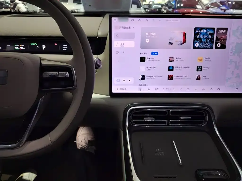 Geely Galaxy M9 — фото 10