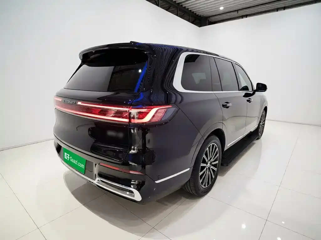 Geely Galaxy M9 — фото 9