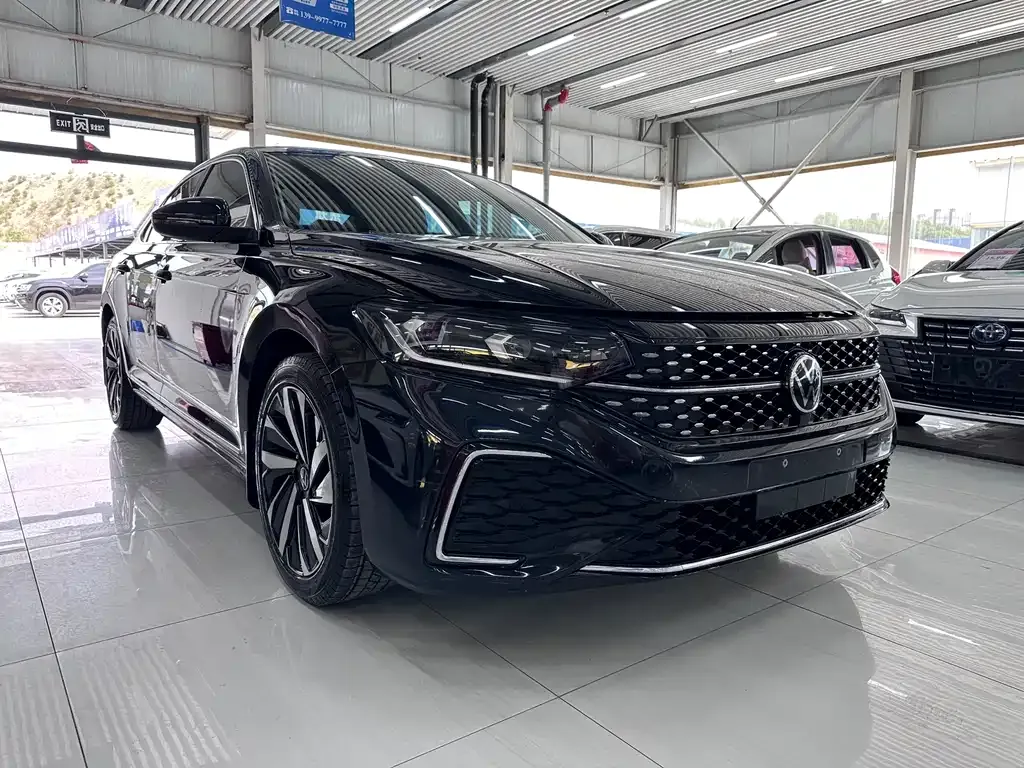 Volkswagen Passat — фото 4