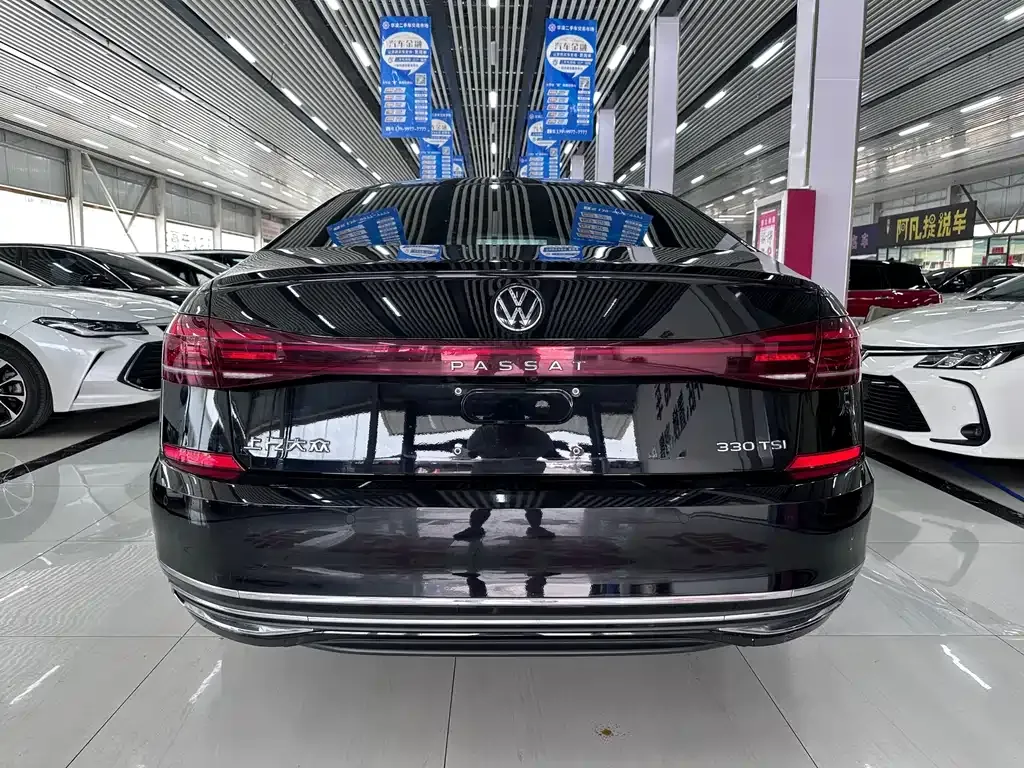 Volkswagen Passat — фото 10