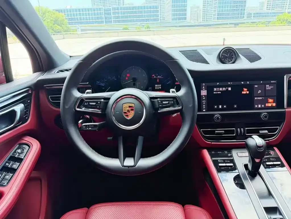 Porsche Macan — фото 4
