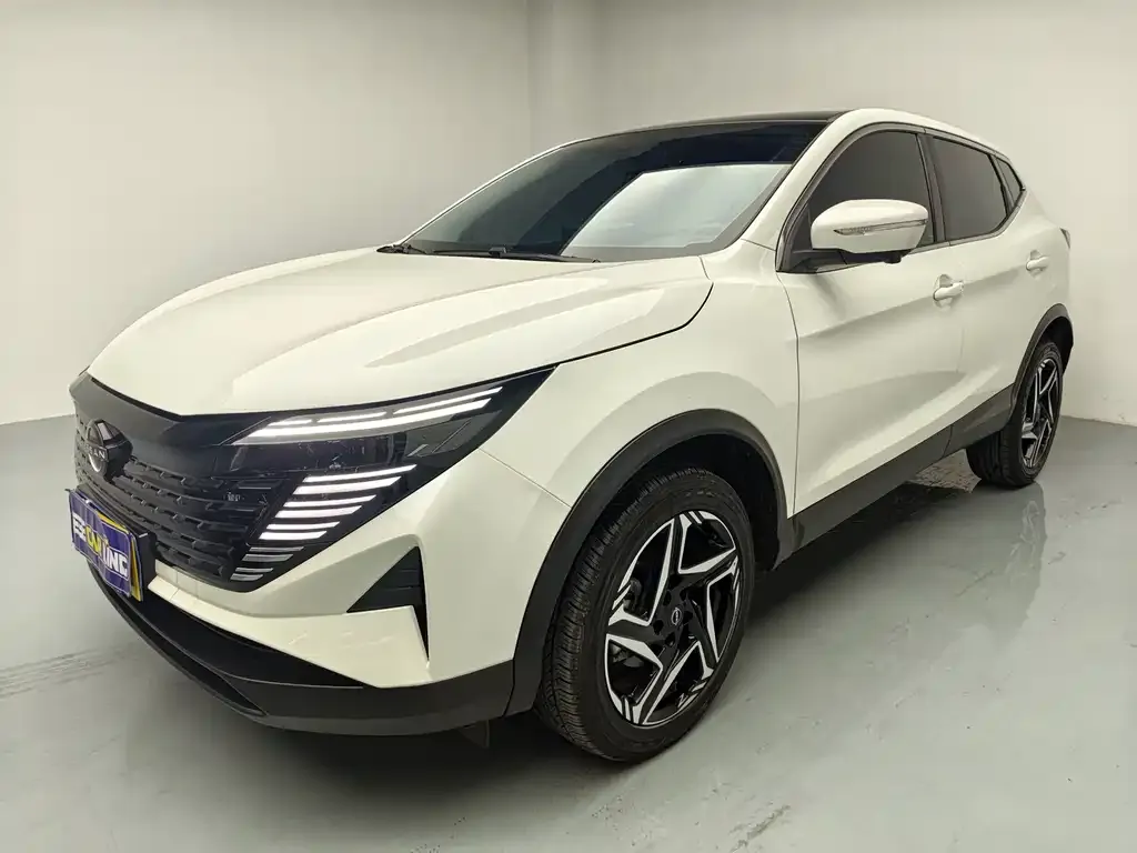 Nissan Qashqai — фото 1