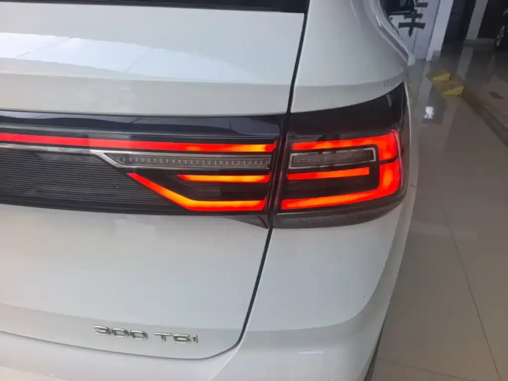 Volkswagen Tharu — фото 2