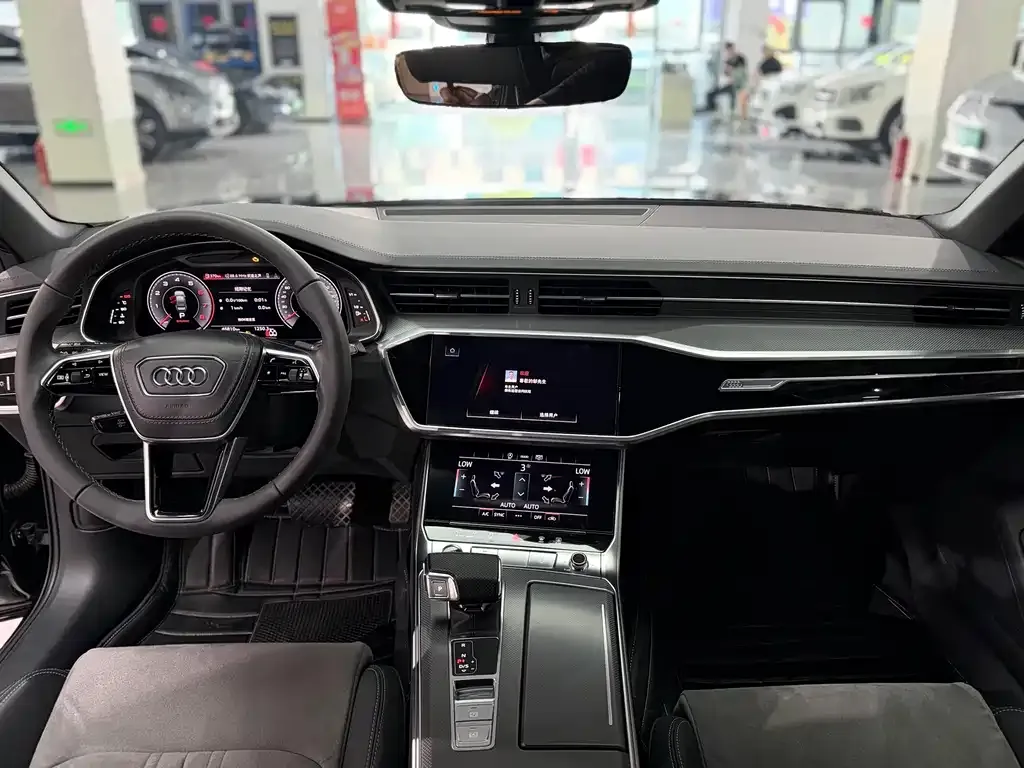Audi A6L — фото 5