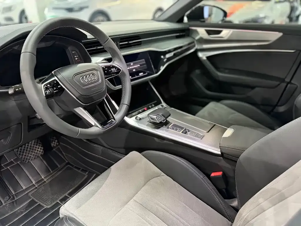 Audi A6L — фото 4